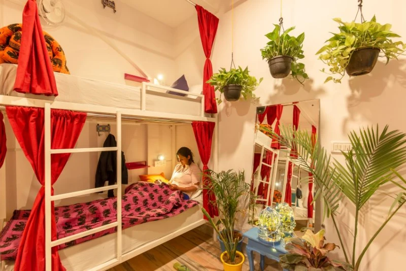 Bed in 6 Bed Female Only AC Dormitory Room with Ensuite Bathroom 1