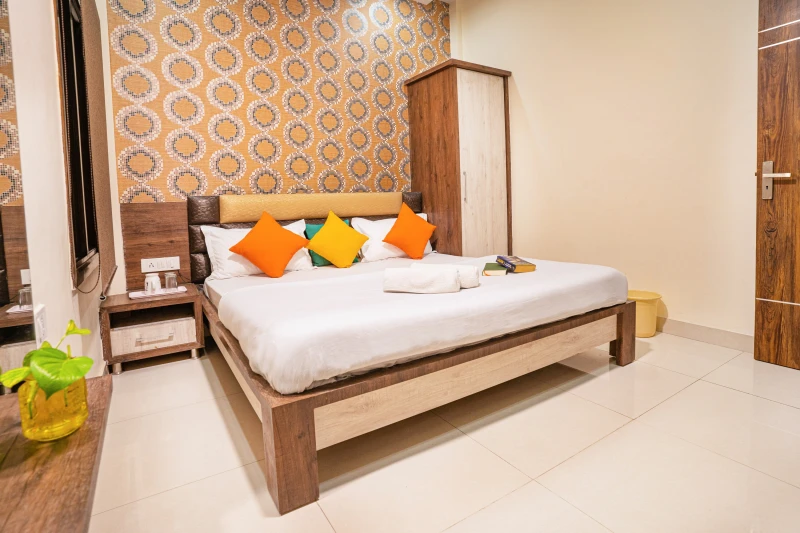 Deluxe Private AC Room with Ensuite Bathroom 3