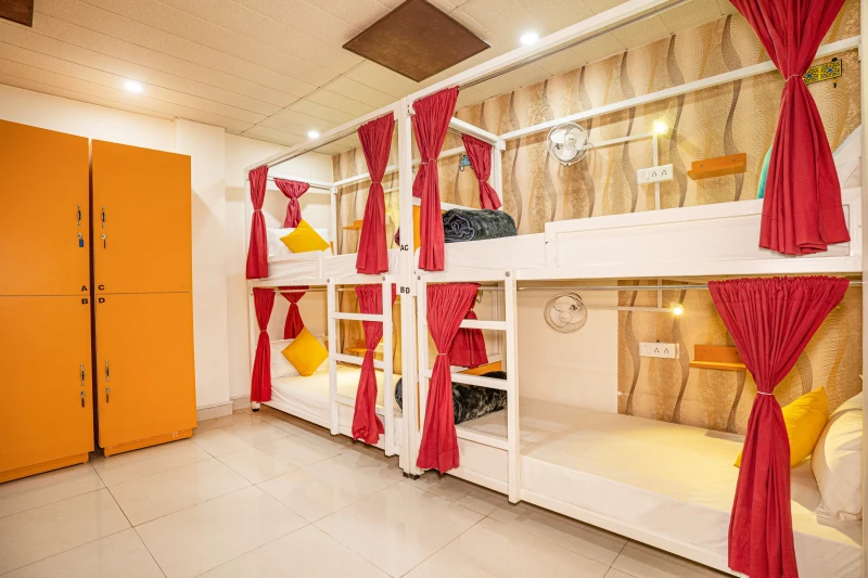 Bed in 8 Bed Mixed AC Dormitory Room with Ensuite Bathroom 4