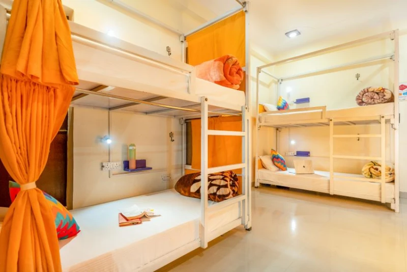 Bed in 6 Bed Female Only Dormitory Room with Ensuite Bathroom 2