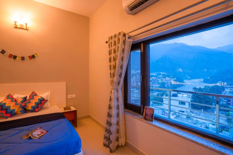Deluxe Private AC Room with Panoramic View and Ensuite Bathroom 2