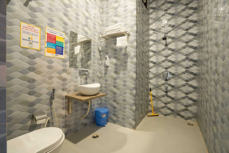 Deluxe Private AC Room with Ensuite Bathroom 6