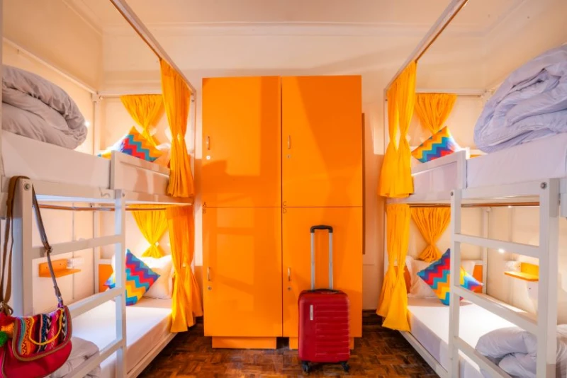 Bed in 8 Bed Mixed Dormitory Room with Ensuite Bathroom 2