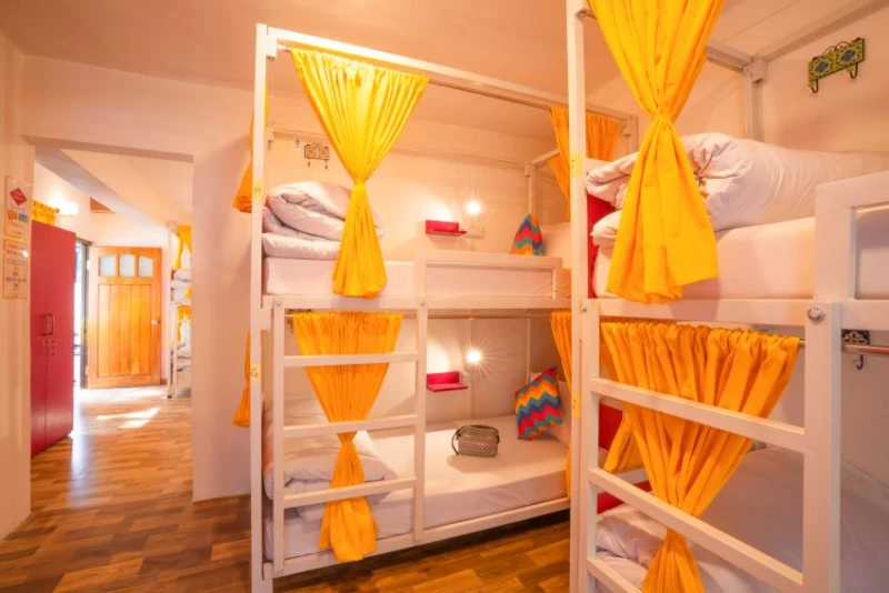 Bed in 10 Bed Mixed Dormitory Room with Ensuite Bathroom 3