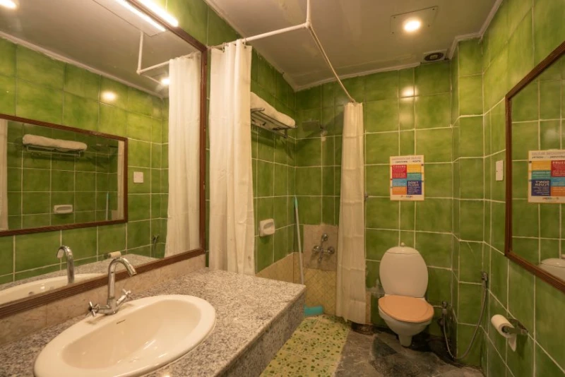 Deluxe Private Cottage with Ensuite Bathroom 4