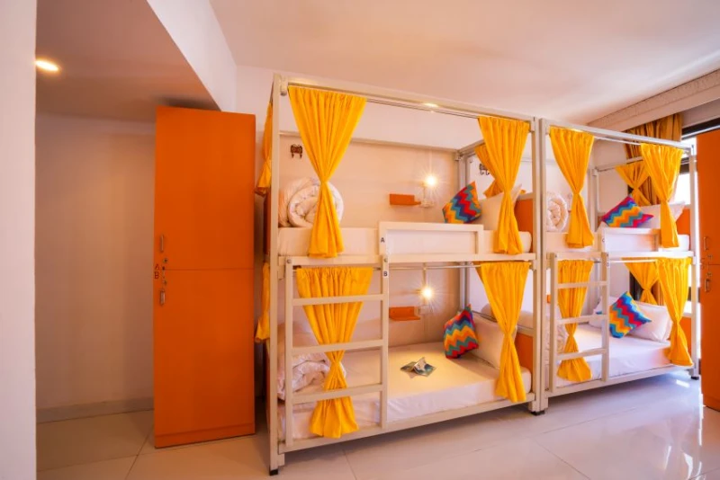 Bed in 10 Bed Mixed Dormitory Room with Ensuite Bathroom 2