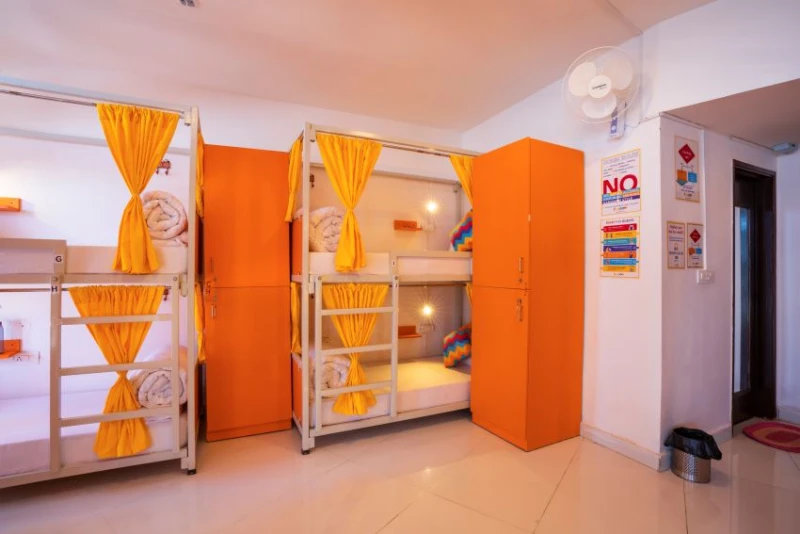 Bed in 10 Bed Mixed Dormitory Room with Ensuite Bathroom 3