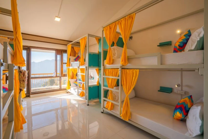 Bed in 8 Bed Mixed Dormitory Room with Ensuite Bathroom 1