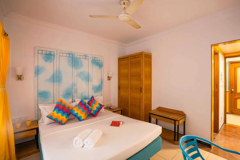 Deluxe Private AC Room with Ensuite Bathroom 4
