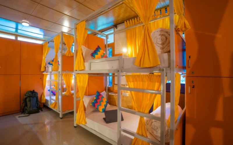 Bed in 4 Bed Mixed Dormitory Room with Ensuite Bathroom 9