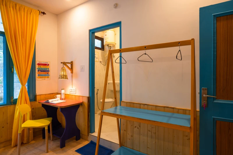 Deluxe Private Room with Ensuite Bathroom 5
