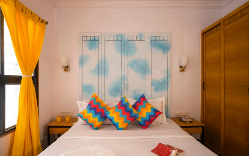 Deluxe Private AC Room with Ensuite Bathroom 11