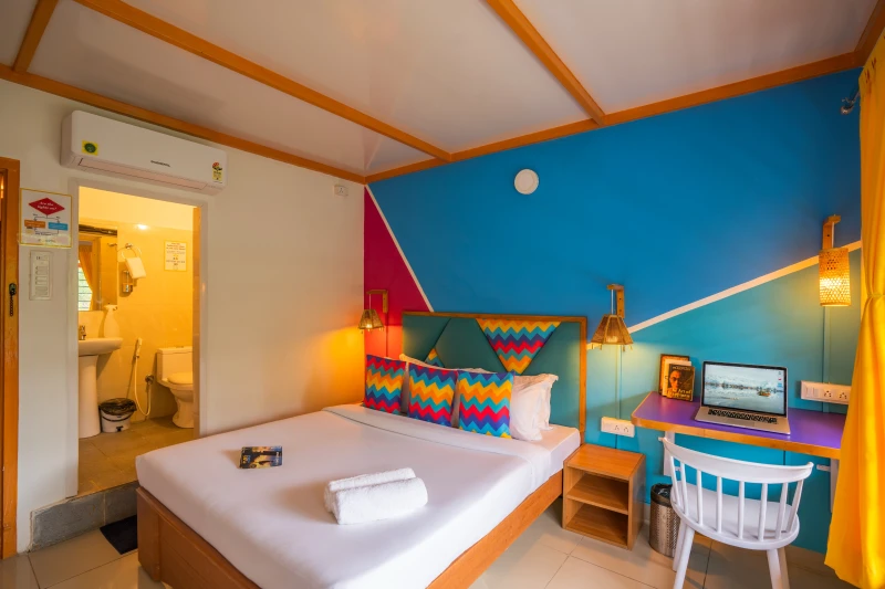 Deluxe Private AC Room with Ensuite Bathroom 5