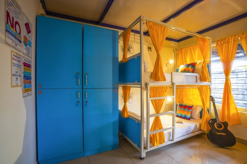 Bed in 4 Bed Female Only AC Dormitory Room with Ensuite Bathroom 5