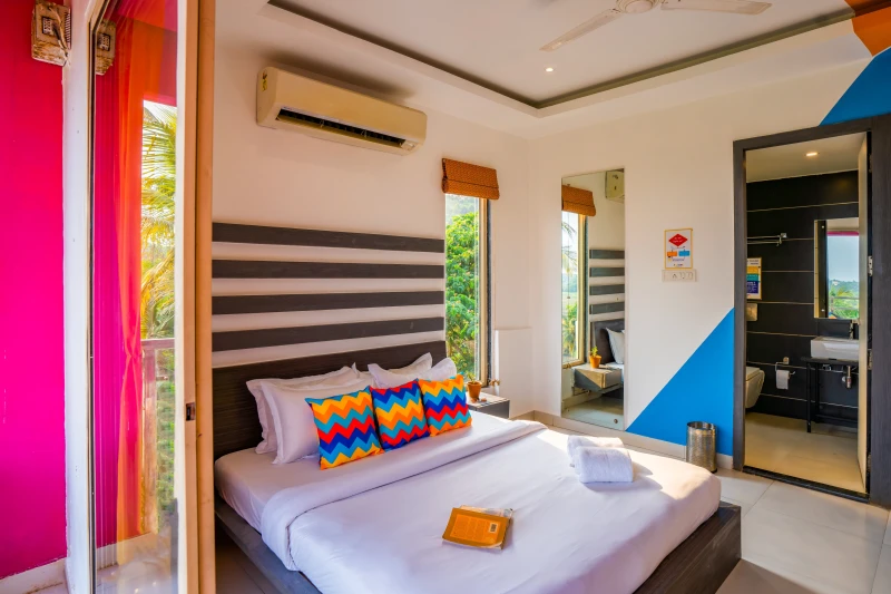 Deluxe Private AC Room with Balcony and Ensuite Bathroom 2