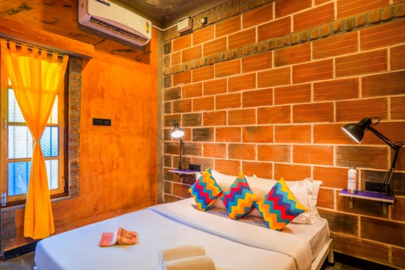 Deluxe Private AC Room with Ensuite Bathroom 1