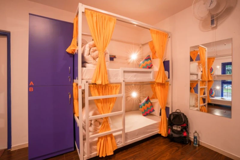 Bed in 6 Bed Mixed Dormitory Room with Ensuite Bathroom 2