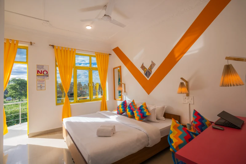 Deluxe Private Room with Balcony and Ensuite Bathroom 1