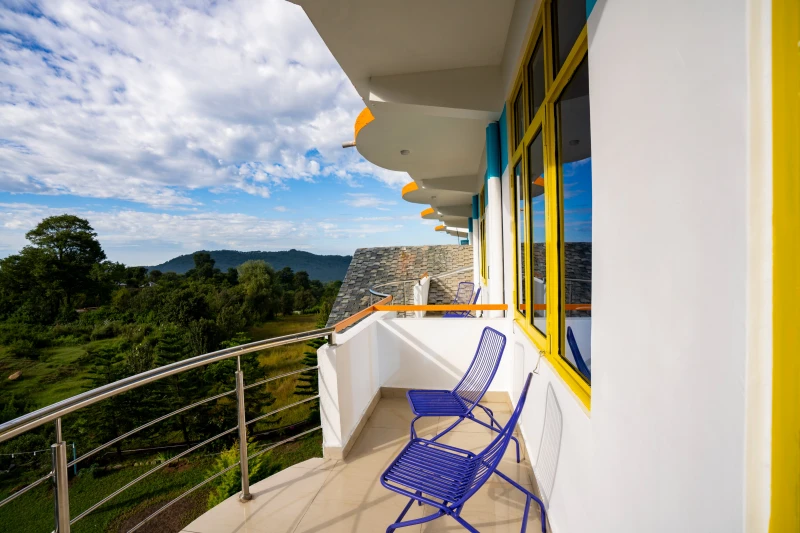 Deluxe Private Room with Balcony and Ensuite Bathroom 5