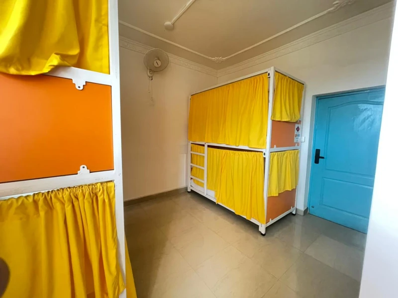 Bed in 4 Bed Mixed Dormitory Room with Ensuite Bathroom 2