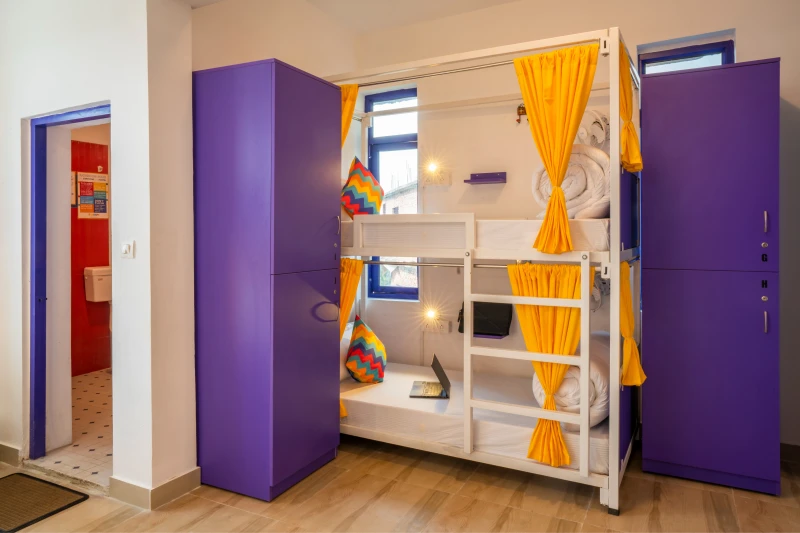 Bed in 10 Bed Mixed Dormitory Room with Ensuite Bathroom 3