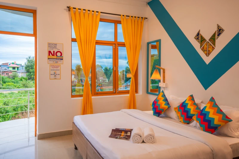 Deluxe Private Room with Premium Balcony and Ensuite Bathroom 3
