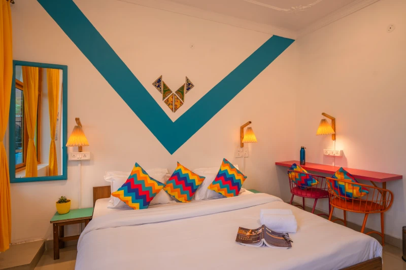 Deluxe Private Room with Premium Balcony and Ensuite Bathroom 5