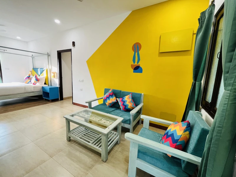 Deluxe Private AC Room with Ensuite Bathroom 3