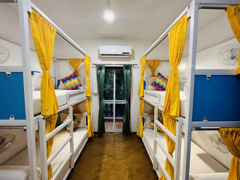 Bed in 16 Bed Mixed AC Dormitory Room with Ensuite Bathroom 3