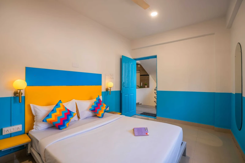 Deluxe Private AC Room with Ensuite Bathroom 7
