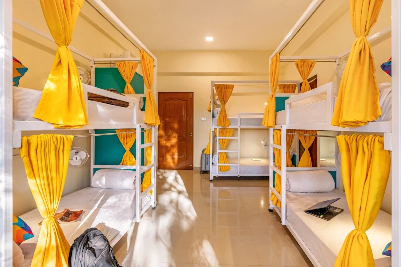 Bed in 6 Bed Mixed AC Dormitory Room with Ensuite Bathroom 3