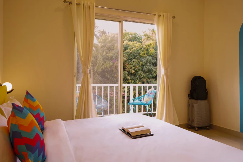 Deluxe Private AC Room with Balcony and Ensuite Bathroom 6