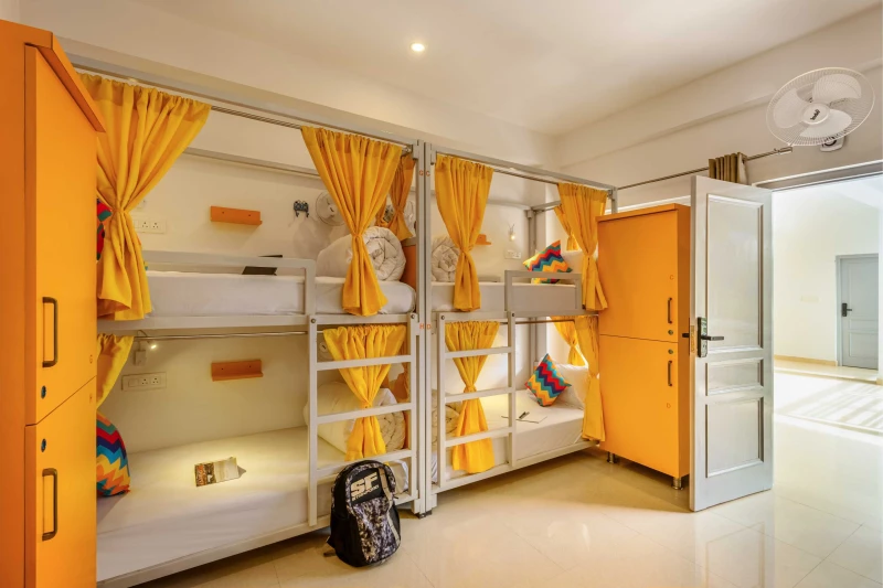 Bed in 8 Bed Mixed Dormitory Room with Ensuite Bathroom 2