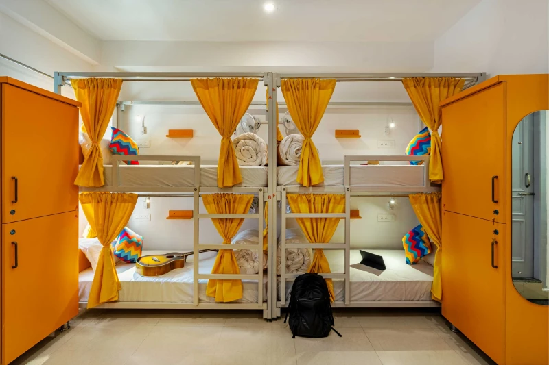 Bed in 8 Bed Mixed Dormitory Room with Ensuite Bathroom 3