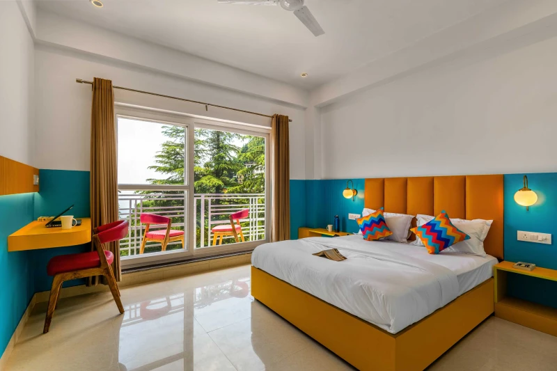 Deluxe Private Room with Balcony and Ensuite Bathroom 1