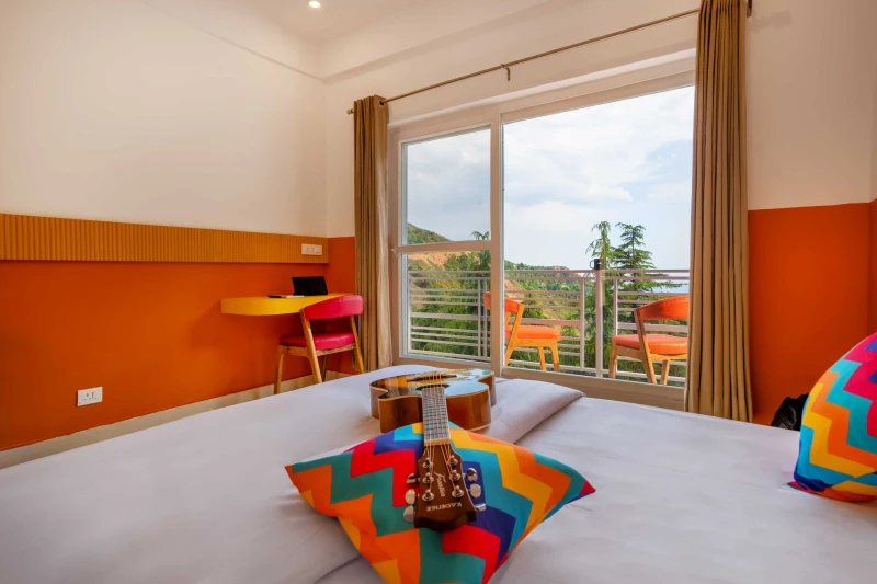 Deluxe Private Room with Balcony and Ensuite Bathroom 2
