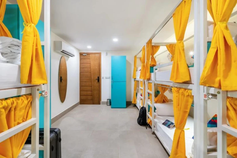 Bed in 8 Bed Mixed AC Dormitory Room with Ensuite Bathroom 3