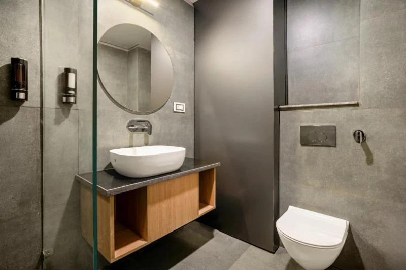 Bed in 8 Bed Mixed AC Dormitory Room with Ensuite Bathroom 5