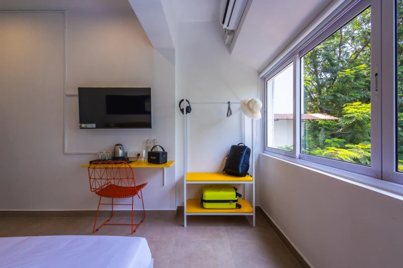Deluxe Private AC Room with Ensuite Bathroom 5