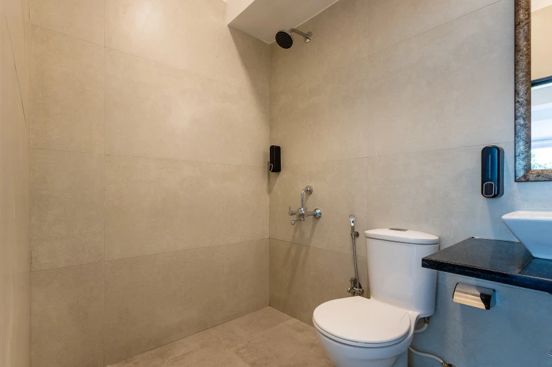 Deluxe Private AC Room with Ensuite Bathroom 7
