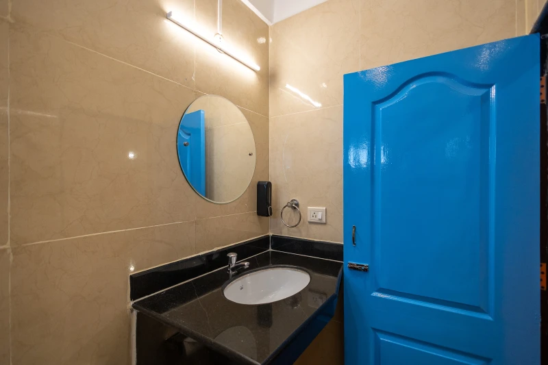 Bed in 8 Bed Mixed AC Dormitory Room with Ensuite Bathroom 8