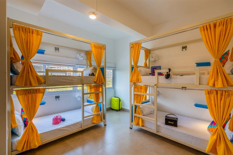 Bed in 6 Bed Mixed AC Dormitory Room with Ensuite Bathroom 3