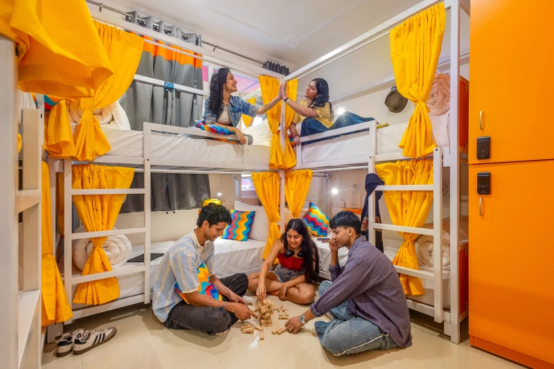 Bed in 6 Bed Mixed Dormitory Room with Ensuite Bathroom 1