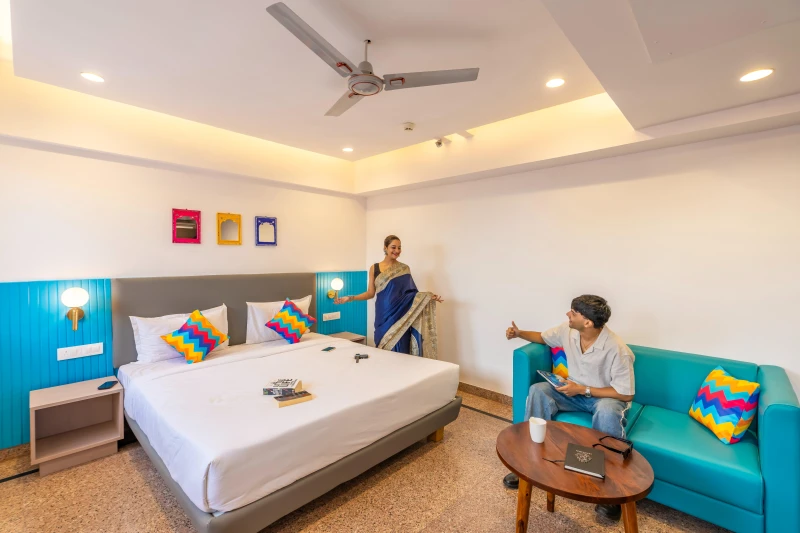 Deluxe Private AC Room with Jacuzzi and Ensuite Bathroom 3