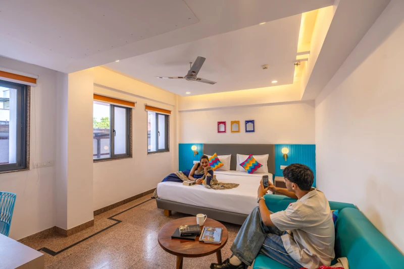 Deluxe Private AC Room with Jacuzzi and Ensuite Bathroom 5