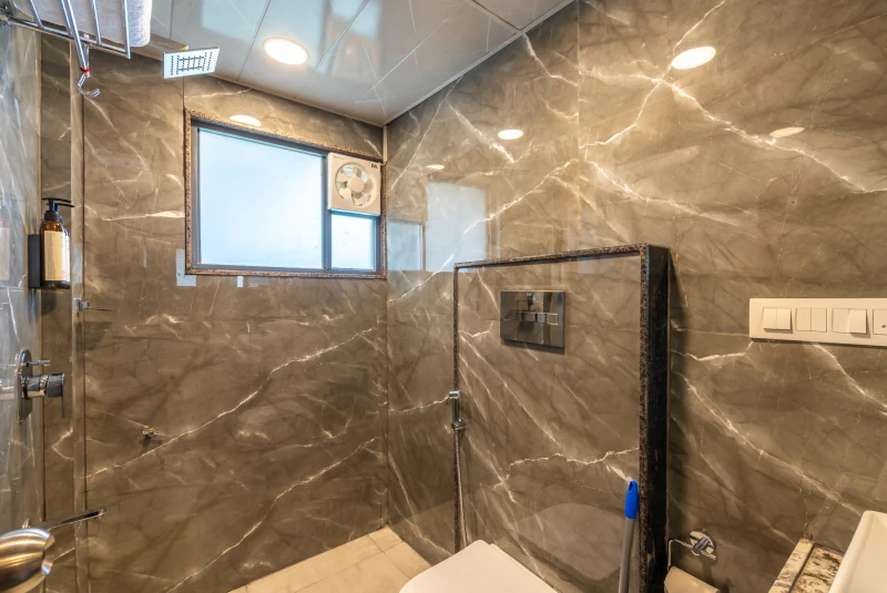 Standard Private AC Room with Ensuite Bathroom 8