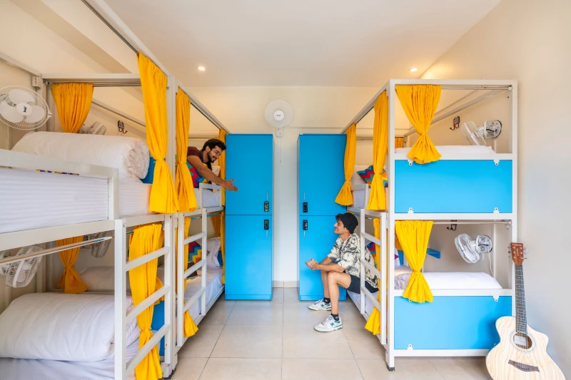 Bed in 6 Bed Mixed Dormitory Room with Balcony & Mountain View and Ensuite Bathroom 3