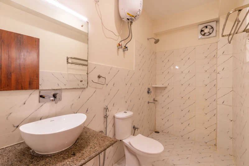 Bed in 6 Bed Mixed Dormitory Room with Balcony & Mountain View and Ensuite Bathroom 6
