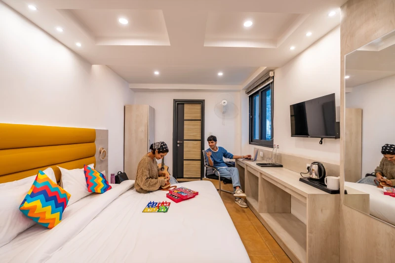 Deluxe Private Room with Ensuite Bathroom 4