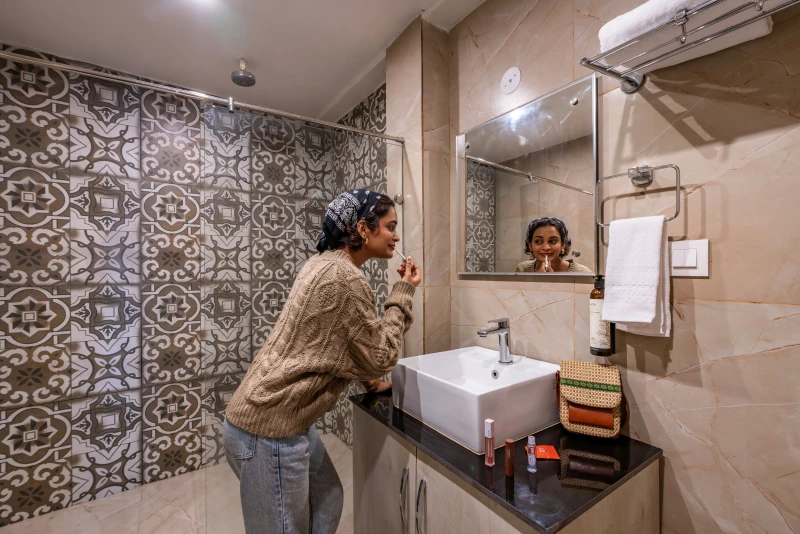 Deluxe Private Room with Ensuite Bathroom 6